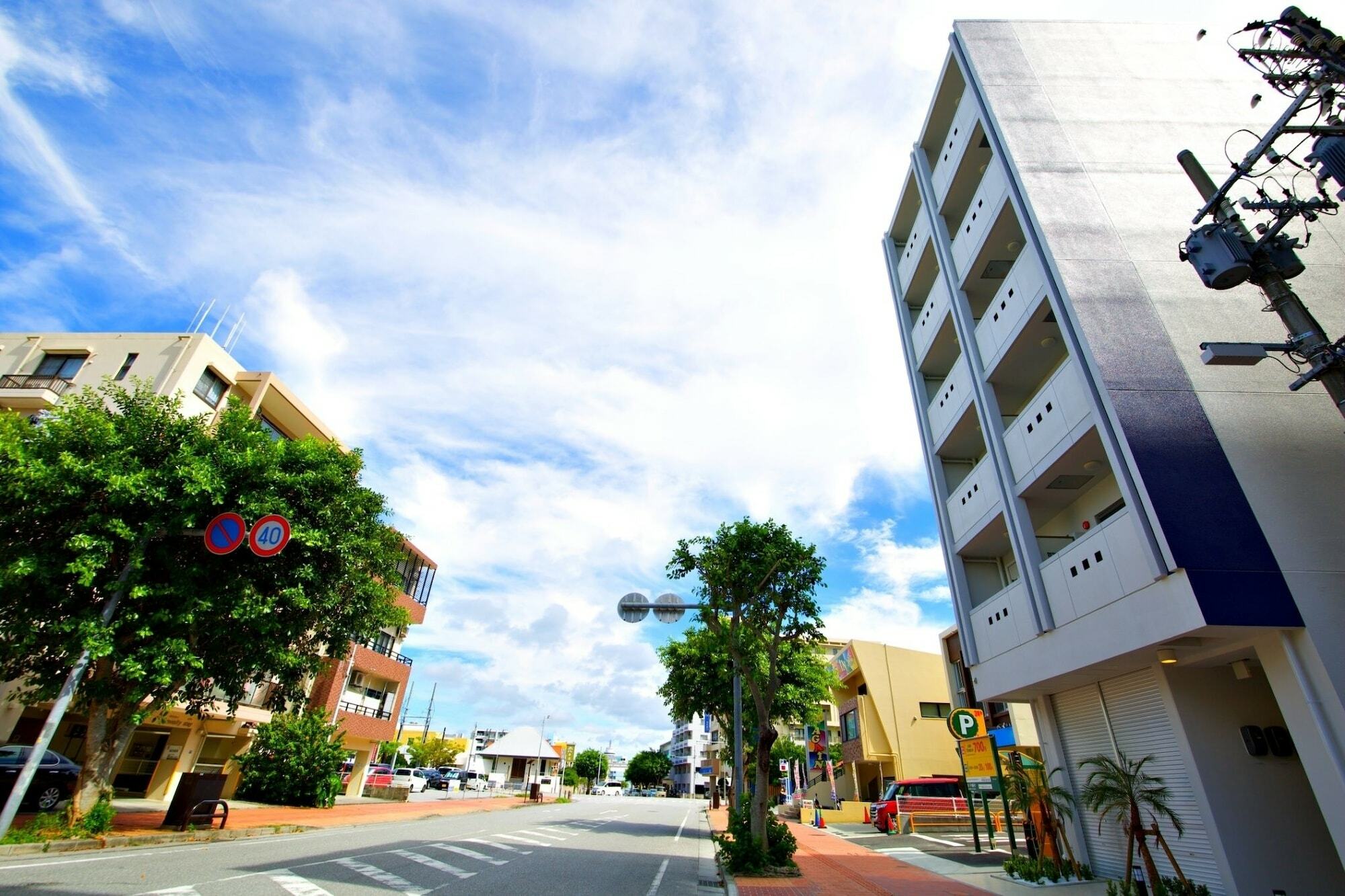M'S Hotel Omoromachi Наха Экстерьер фото